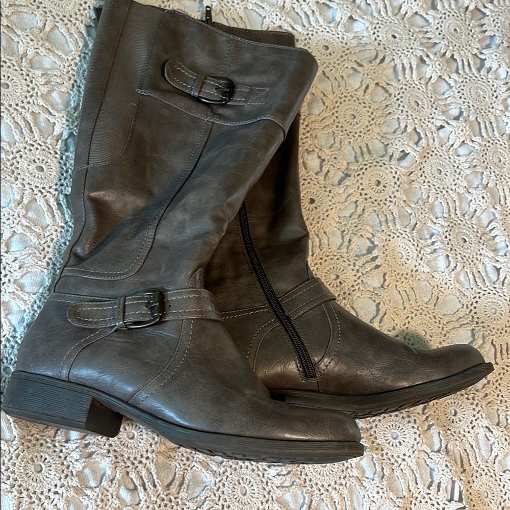 Kim Rogers Brown Heeled Boots with Decorative Buckles